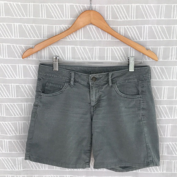 Aerie soft Denim Short - Picture 1 of 7